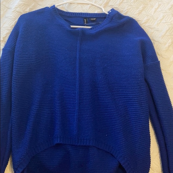 blue sweater - Picture 1 of 1